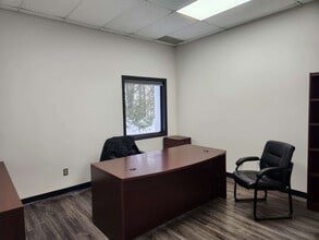 1020 Bayridge Dr, Kingston, ON à louer Photo intérieure- Image 2 de 5