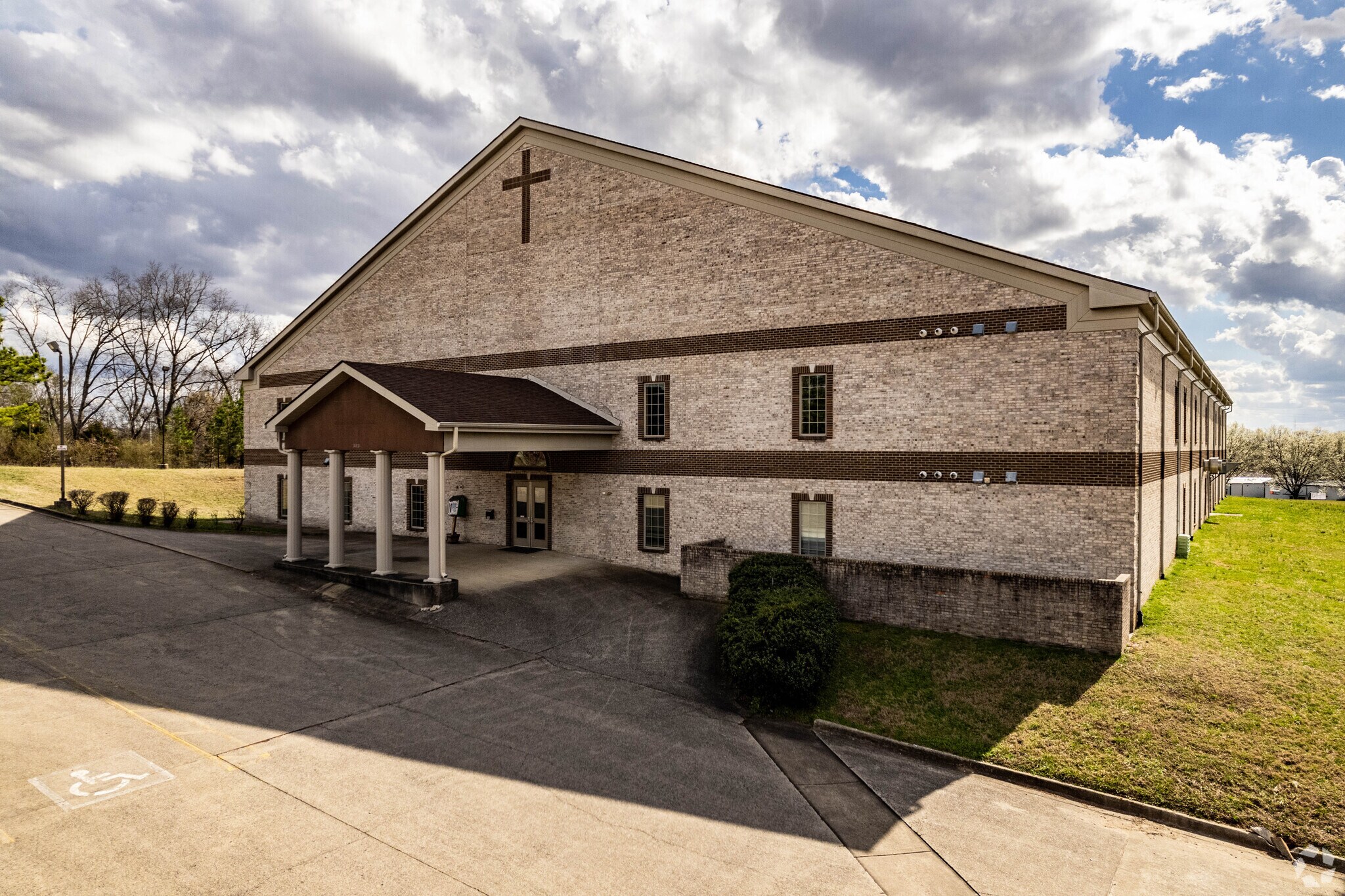 303 Fairview Ln, Clarksville, TN à louer Photo principale- Image 1 de 4