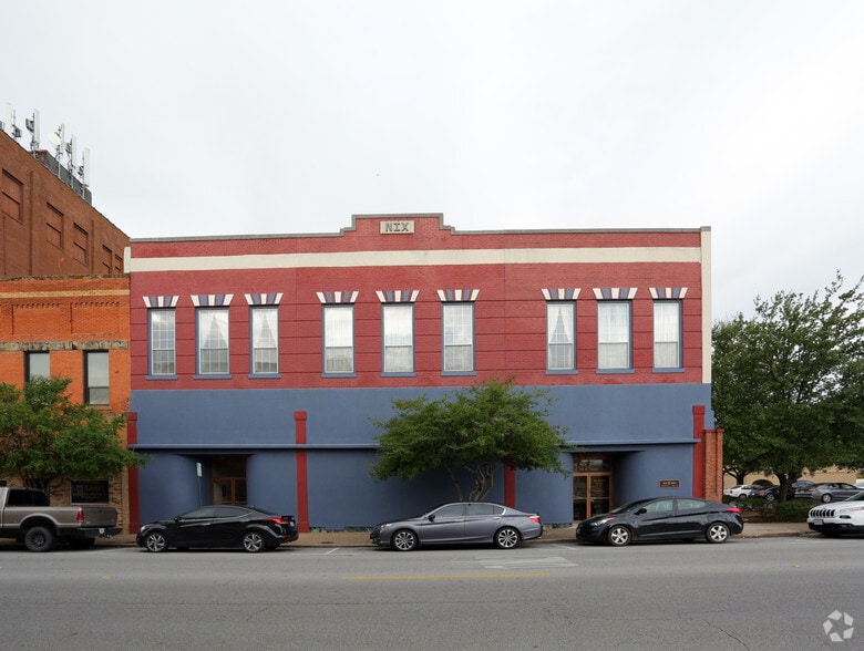 112 N Travis St, Sherman, TX for lease - Building Photo - Image 2 of 2