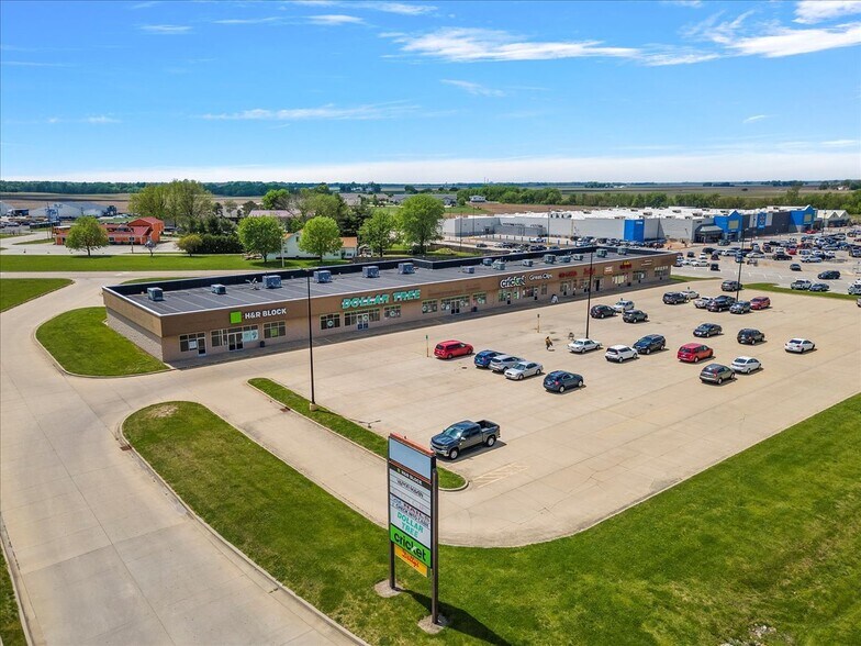 1514-1528 W Springfield Rd, Taylorville, IL à louer - Photo du bâtiment - Image 3 de 19