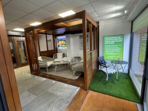 221 High St, Berkhamsted à louer Photo intérieure- Image 1 de 2