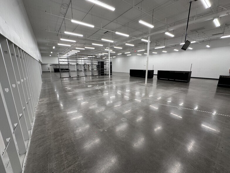 7811-7931 NE Highway 99, Vancouver, WA à louer - Photo du bâtiment - Image 3 de 8