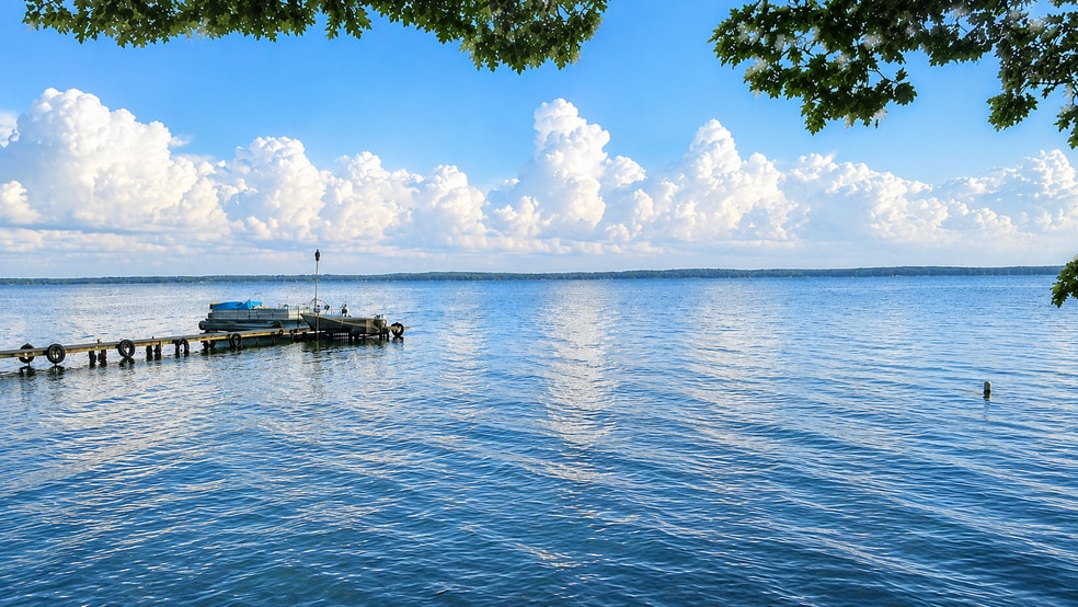 127 Oneida Dr, Houghton Lake, MI for sale - Building Photo - Image 3 of 7