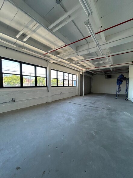 18 Bay St, Brooklyn, NY à vendre - Photo du bâtiment - Image 3 de 24
