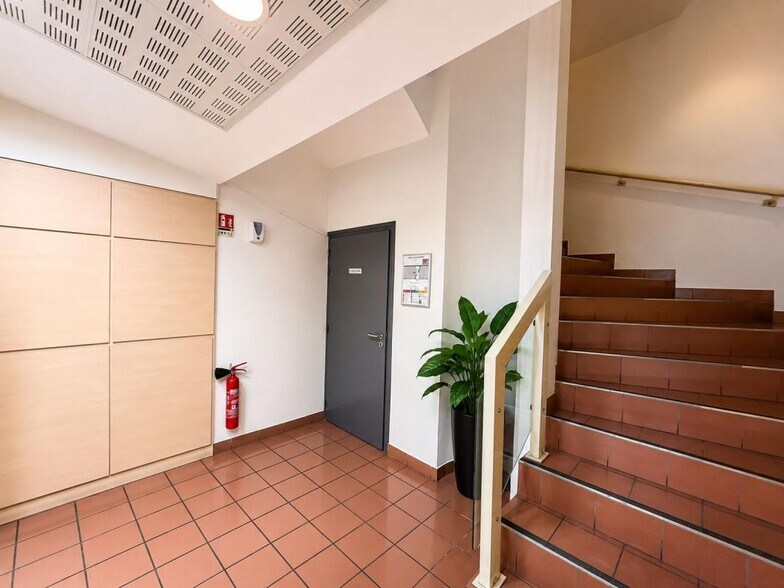 15 Bis Place Jules Ferry, Lyon à louer - Photo du bâtiment - Image 2 de 4