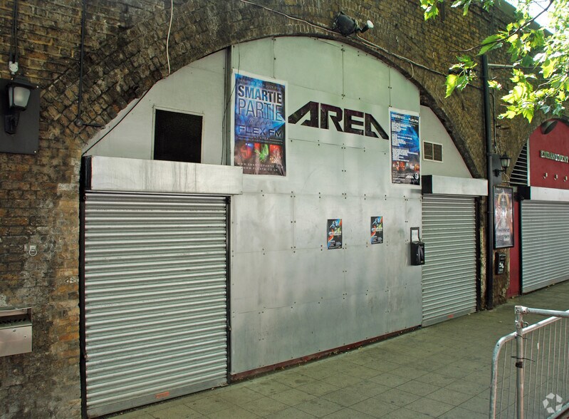 Goding St & Albert Embankment, Londres à louer - Photo du bâtiment - Image 2 de 7