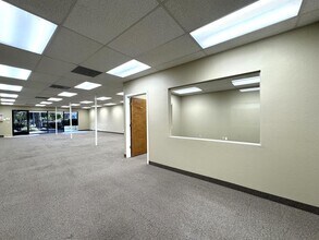 1890 Park Marina Dr, Redding, CA for lease Interior Photo- Image 2 of 12