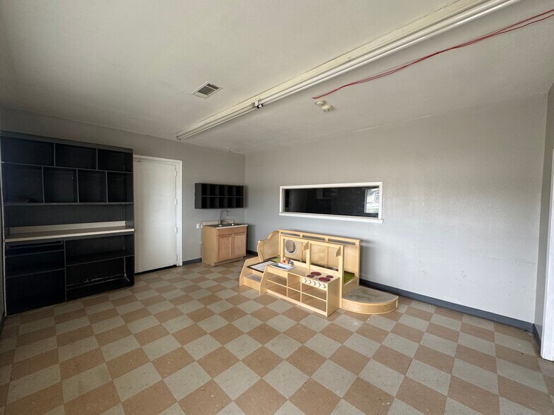 1301 N Texas Ave, Bryan, TX à vendre - Photo du bâtiment - Image 2 de 5