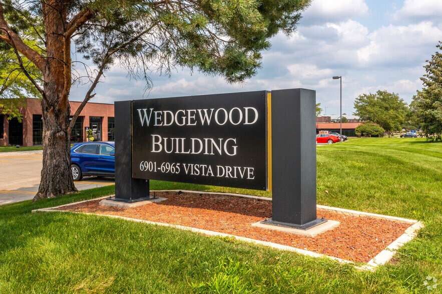 6901-6965 Vista Dr, West Des Moines, IA à louer - Photo du bâtiment - Image 3 de 6