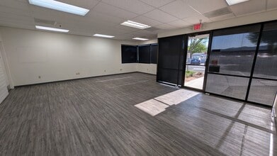 7425 S Harl Ave, Tempe, AZ à louer Photo intérieure- Image 1 de 2