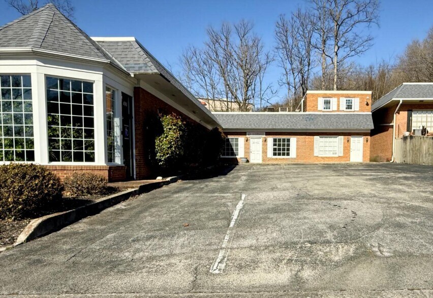 4311 Appleton Ave NW, Roanoke, VA à louer - Photo du bâtiment - Image 2 de 22