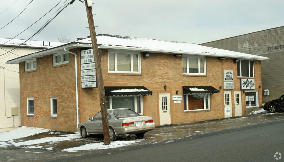 60 Malts Ln, Irwin, PA à vendre - Photo principale - Image 1 de 1