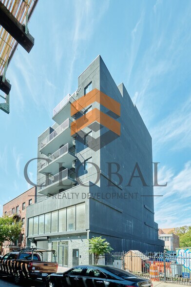 2039 Westchester Ave, Bronx, NY à louer - Photo du bâtiment - Image 2 de 4