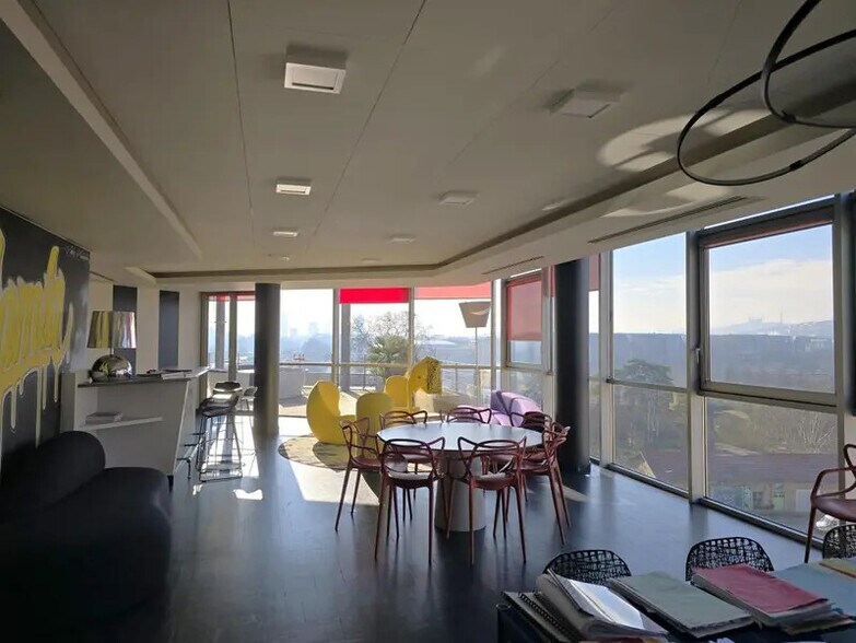 5 Avenue De Poumeyrol, Caluire-et-Cuire à vendre - Photo du bâtiment - Image 3 de 12