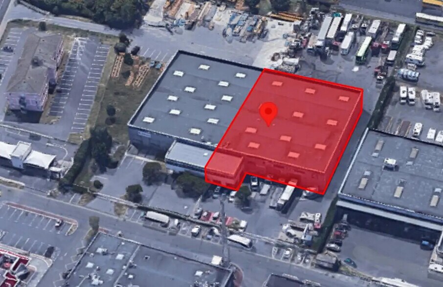 Industrial in Pierrelaye for lease - Building Photo - Image 3 of 7