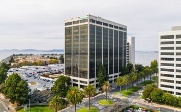 2000 Powell St, Emeryville, CA à louer Photo du bâtiment- Image 1 de 8