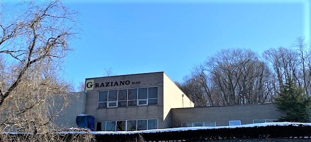 559 Rodi Rd, Pittsburgh, PA for lease - Building Photo - Image 2 of 13