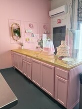 1211 Okeechobee Rd, West Palm Beach, FL for lease Interior Photo- Image 1 of 8