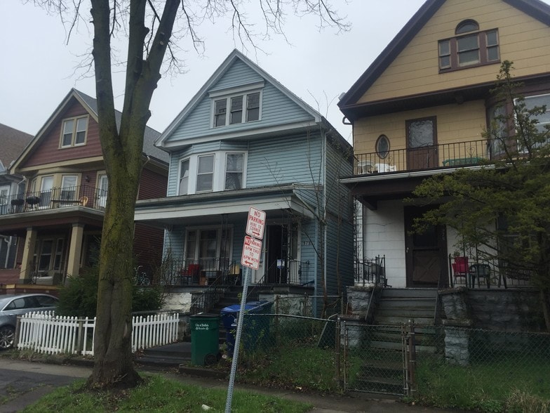 979 Lafayette Ave, Buffalo, NY à vendre - Photo du bâtiment - Image 2 de 29