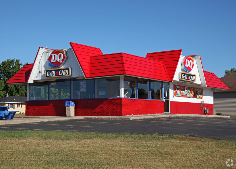 325 S Walnut St, Belle Plaine, MN for sale - Primary Photo - Image 1 of 1