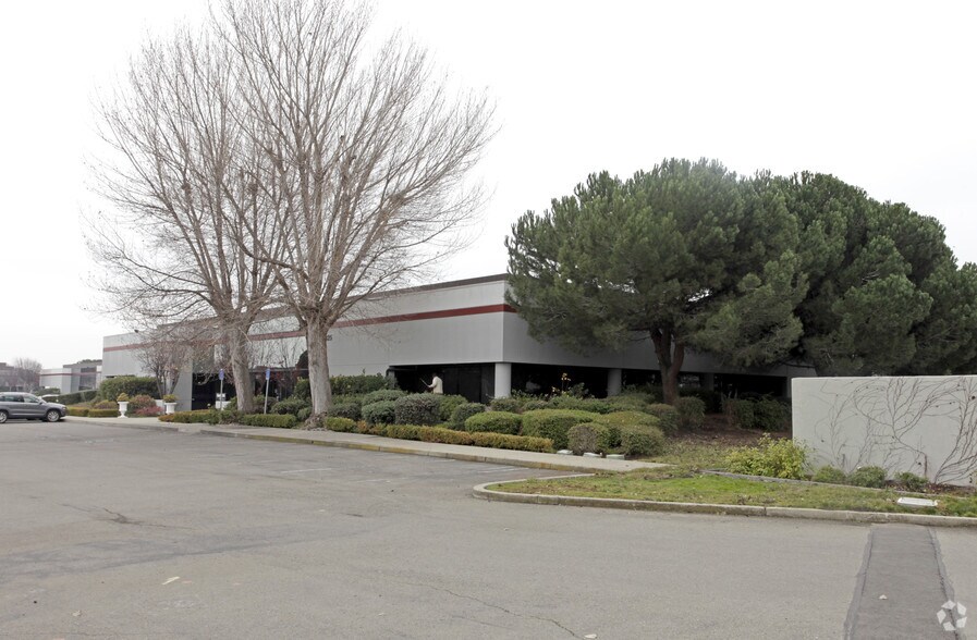 21325-21349 Cabot Blvd, Hayward, CA à louer - Photo du bâtiment - Image 2 de 4