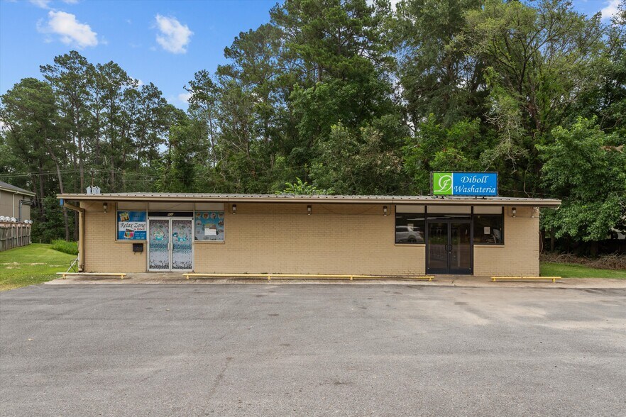 904 N Temple Dr, Diboll, TX for sale - Primary Photo - Image 1 of 29