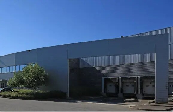 Industrial in Le Plessis-Pâté for lease - Building Photo - Image 2 of 6