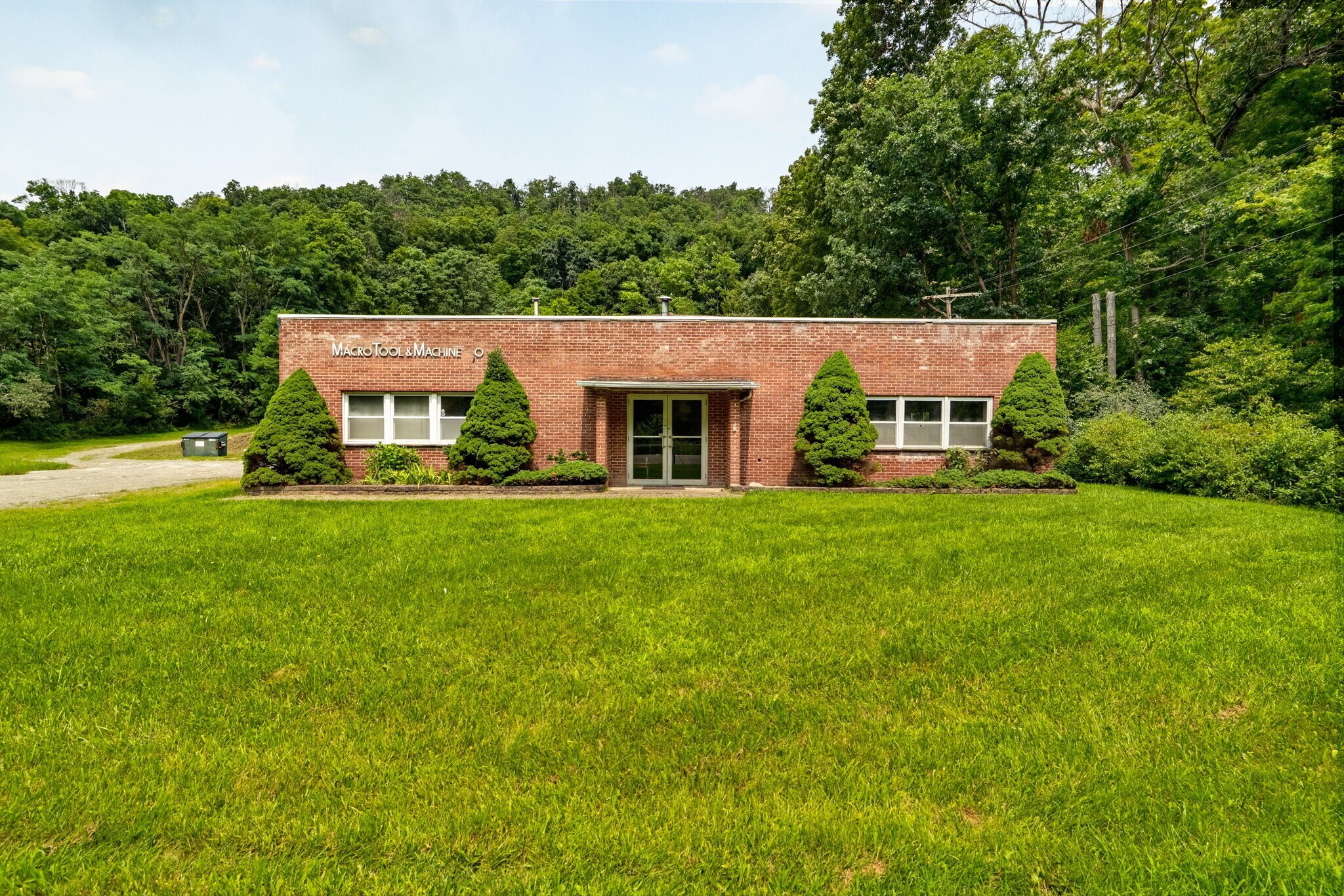 1397 Route 55, Lagrangeville, NY à vendre Photo du bâtiment- Image 1 de 24