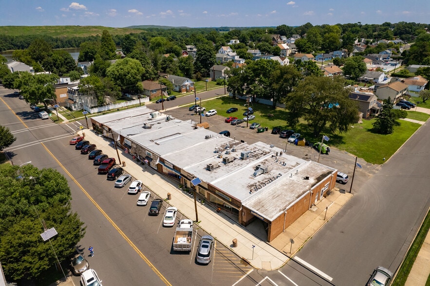 314 Broad St, Florence, NJ for sale - Building Photo - Image 3 of 29