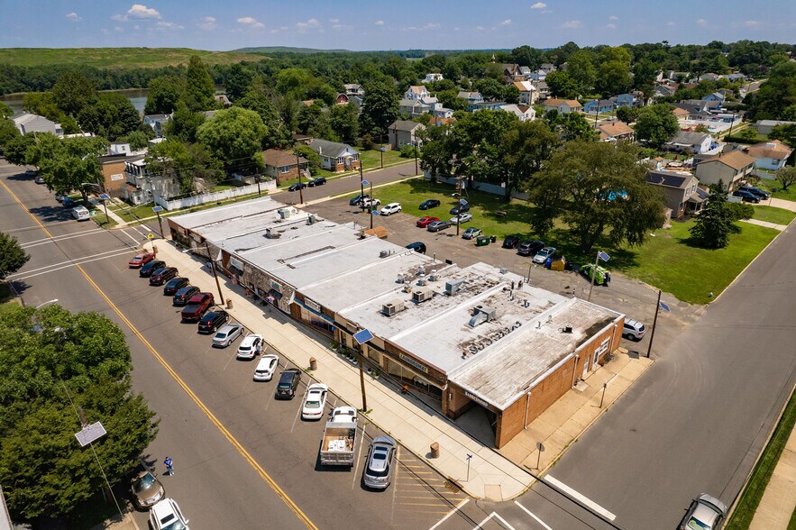 316 Broad St, Florence, NJ à vendre - Photo du bâtiment - Image 3 de 29