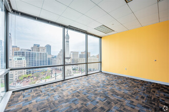 10 W Market St, Indianapolis, IN for lease Interior Photo- Image 2 of 8