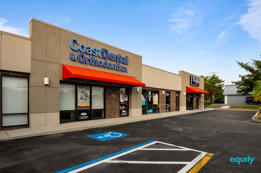 2119 W Brandon Blvd, Brandon, FL for sale - Building Photo - Image 3 of 5