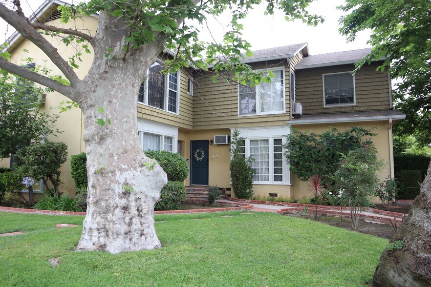 11755 Moorpark St, Studio City, CA à vendre - Photo du bâtiment - Image 2 de 24