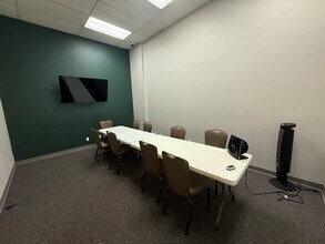8 Kamehameha Ave, Hilo, HI for lease Interior Photo- Image 2 of 5