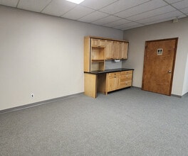 100 S Jersey Ave, East Setauket, NY for lease Interior Photo- Image 2 of 2