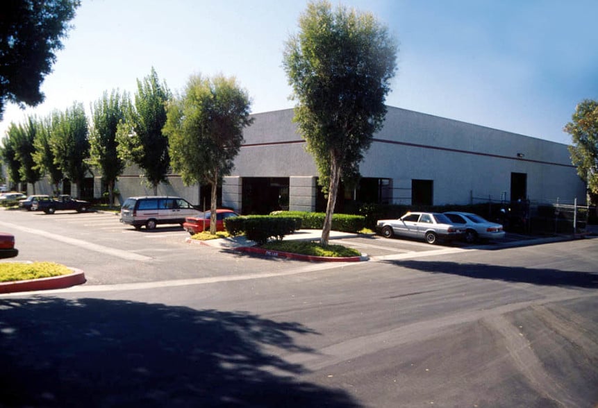 2465 Dogwood Way, Vista, CA for lease - Building Photo - Image 3 of 6