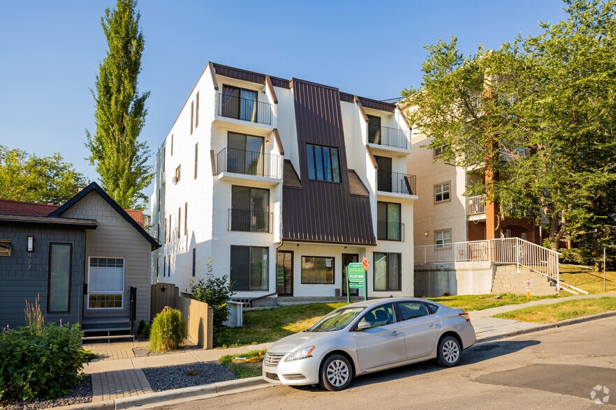 423 3 Av NE, Calgary, AB for sale - Building Photo - Image 2 of 4