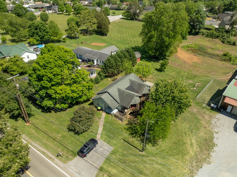 2005 Boyds Creek Hwy, Sevierville, TN for sale - Building Photo - Image 3 of 62