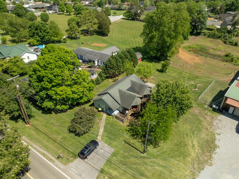2005 Boyds Creek Hwy, Sevierville, TN à vendre - Photo du bâtiment - Image 3 de 62