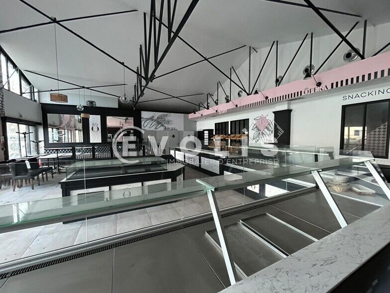 40 Avenue Du Général Leclerc, Bordeaux for lease - Interior Photo - Image 2 of 4