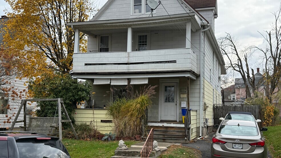 37 Tremont Ave, Binghamton, NY à vendre - Photo du bâtiment - Image 2 de 3