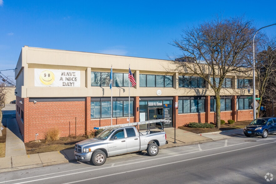5559 N Elston Ave, Chicago, IL for lease - Building Photo - Image 2 of 7