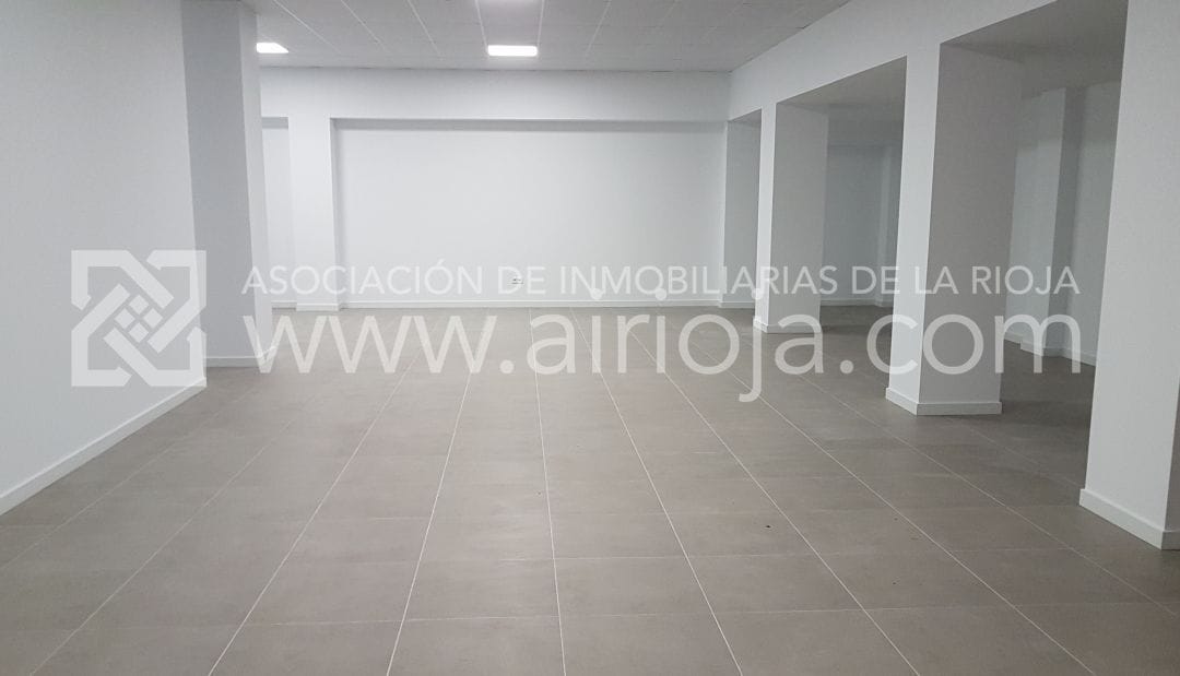 Logroño, LAR 26006 - Unit 1 - - Interior Photo - Image 2 of 3