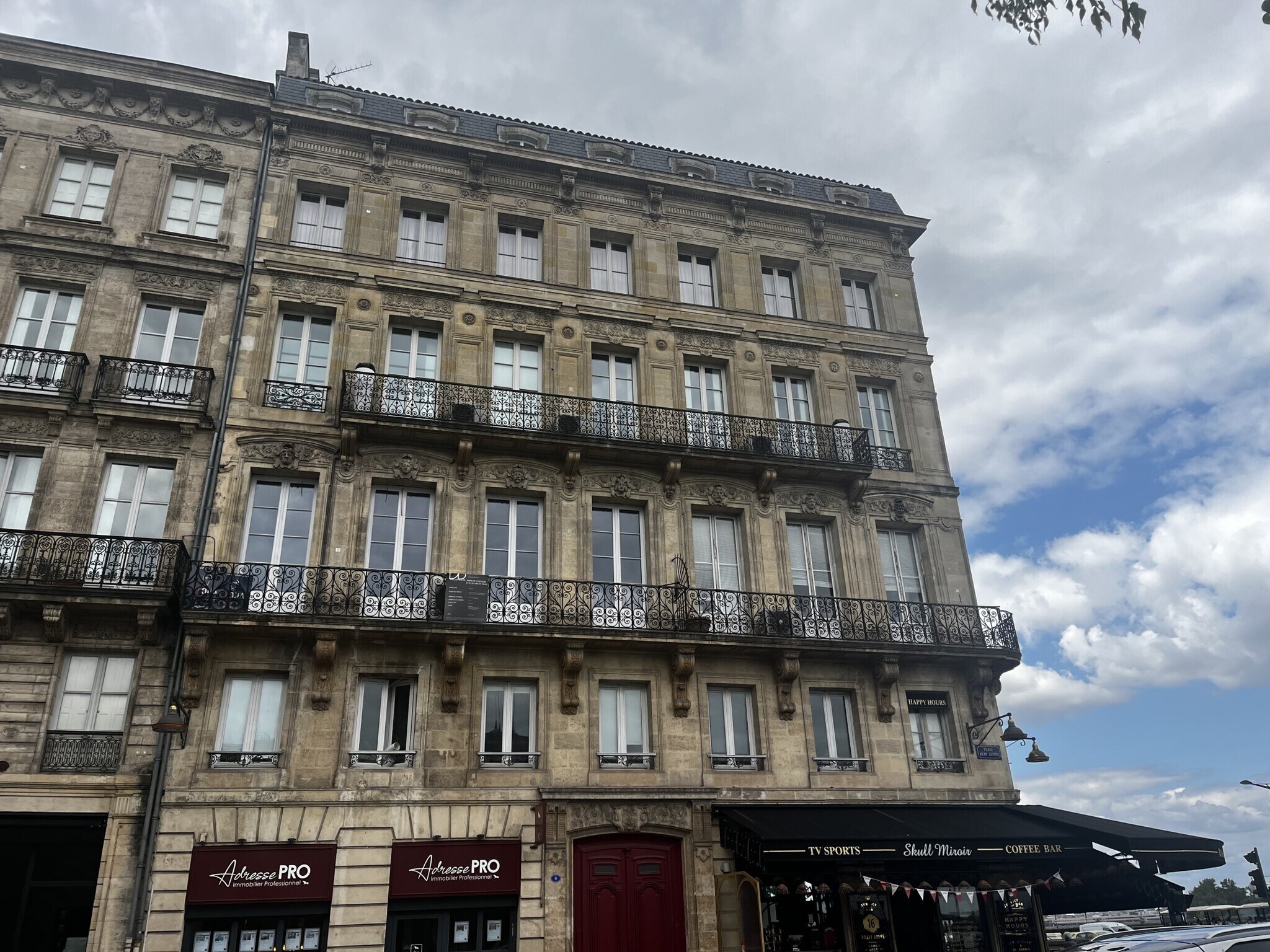 Office in Bordeaux for lease Building Photo- Image 1 of 7