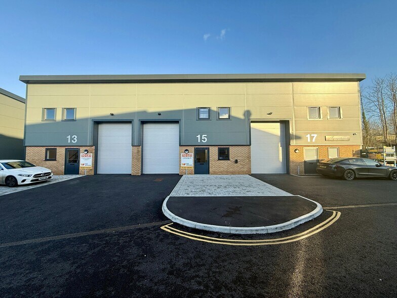 Embankment Way, Ringwood à louer - Photo du bâtiment - Image 3 de 16