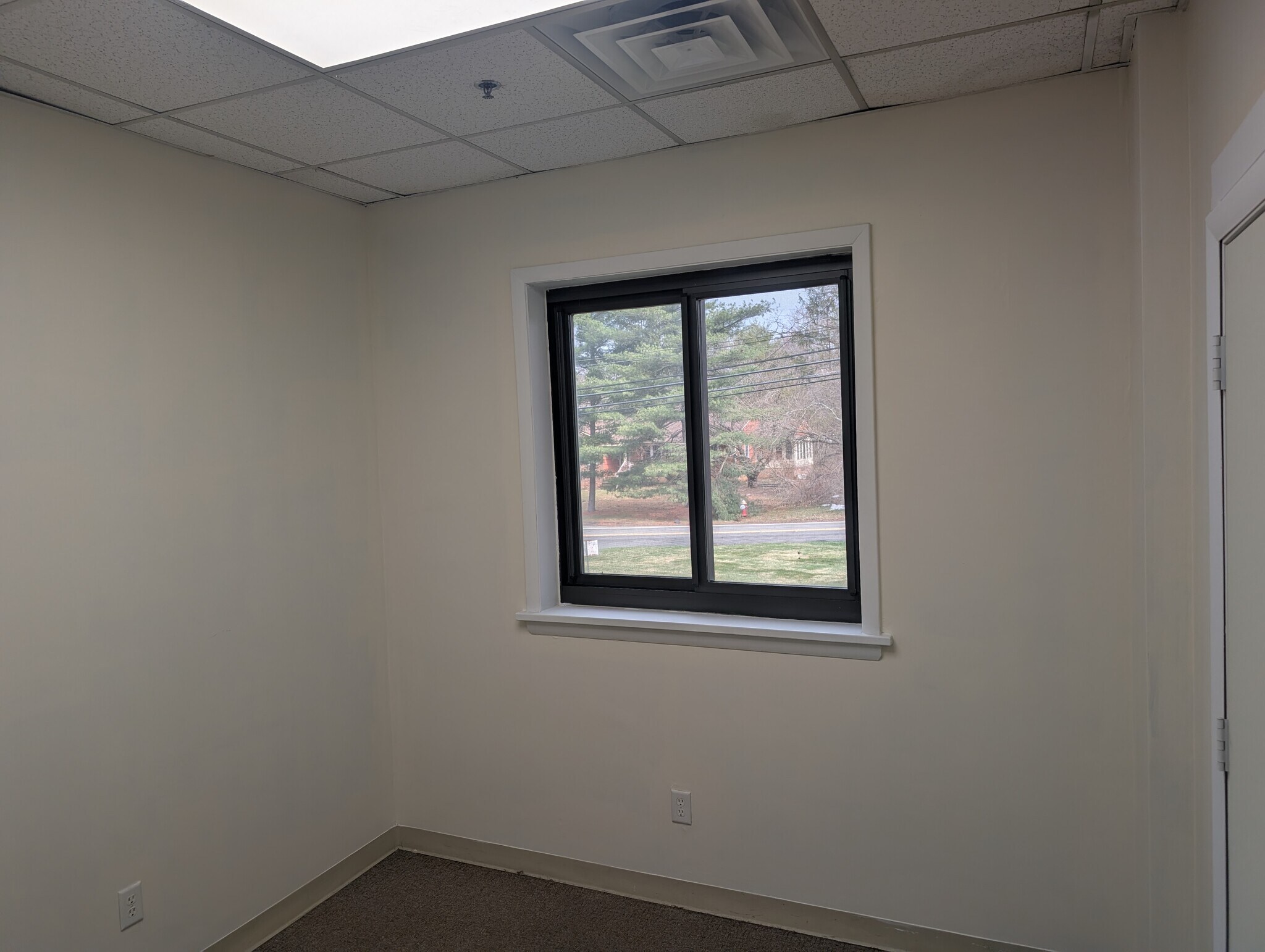 221-223 Stirling Rd, Warren, NJ à louer Photo intérieure- Image 1 de 11