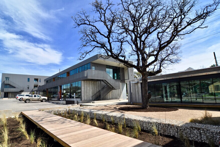 1224 E 12th St, Austin, TX à louer - Photo du bâtiment - Image 3 de 7