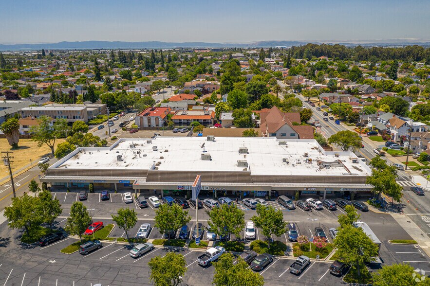 1313-1395 MacArthur Blvd, San Leandro, CA à louer - Photo principale - Image 2 de 8