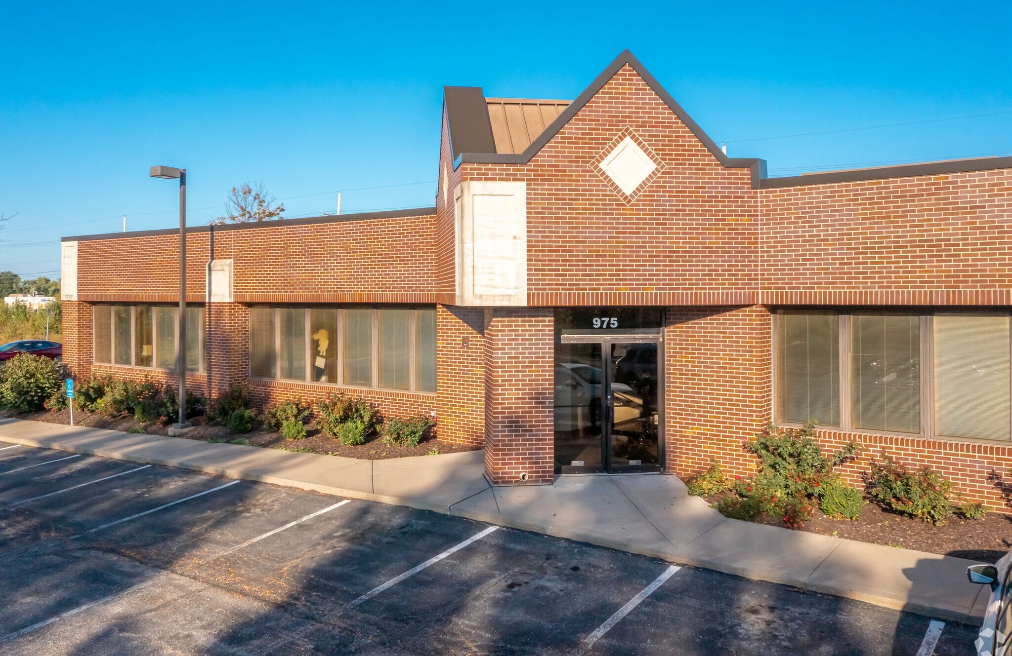 975 N Mur-Len Rd, Olathe, KS à vendre Photo du bâtiment- Image 1 de 10