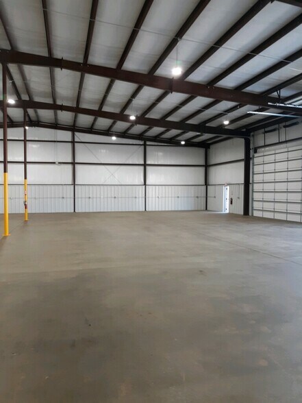 110 Spacegate Dr NW, Huntsville, AL à louer - Photo intérieure - Image 3 de 9